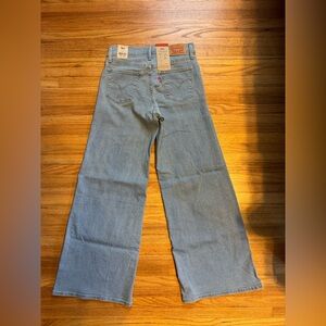 Levi’s 318 shaping wide leg Jean
